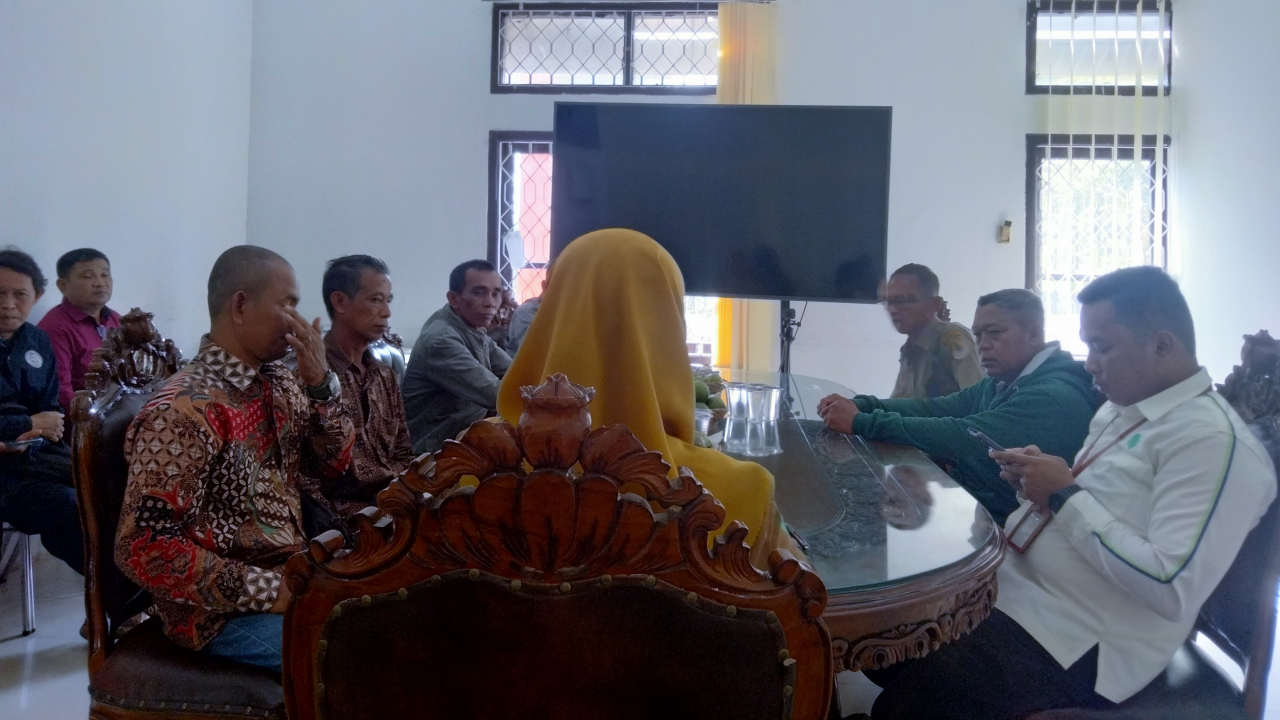Rapat Koordinasi Pengembangan Keberlanjutan Hutan Kemasyarakatan di Kabupaten Kotawaringin Barat