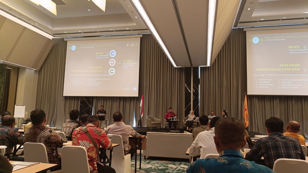 Rapat Koordinasi Evaluasi Penanganan Pelanggaran Pemilu dan Deklarasi Netralitas Kepala Desa/Lurah se-Kabupaten Kotawaringin Barat
