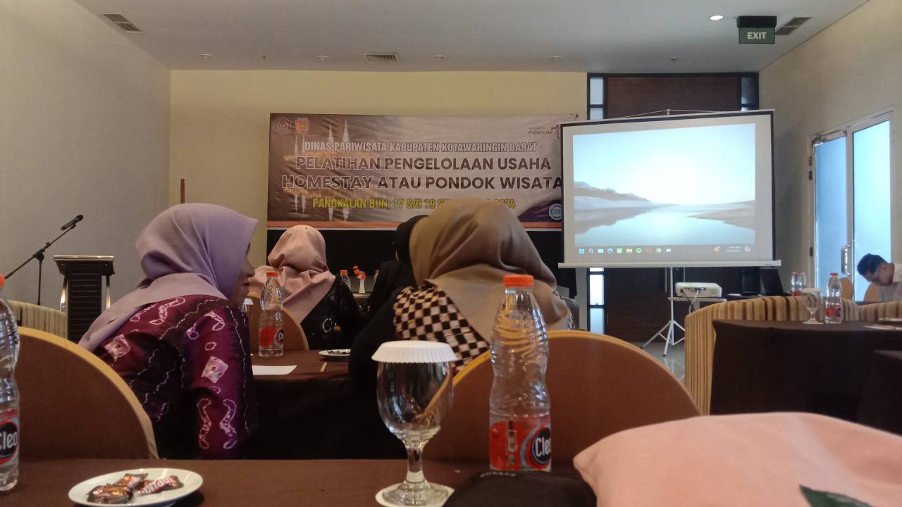 Pelatihan Pengelolaan Homestay di Brits Hotel Pangkalan Bun
