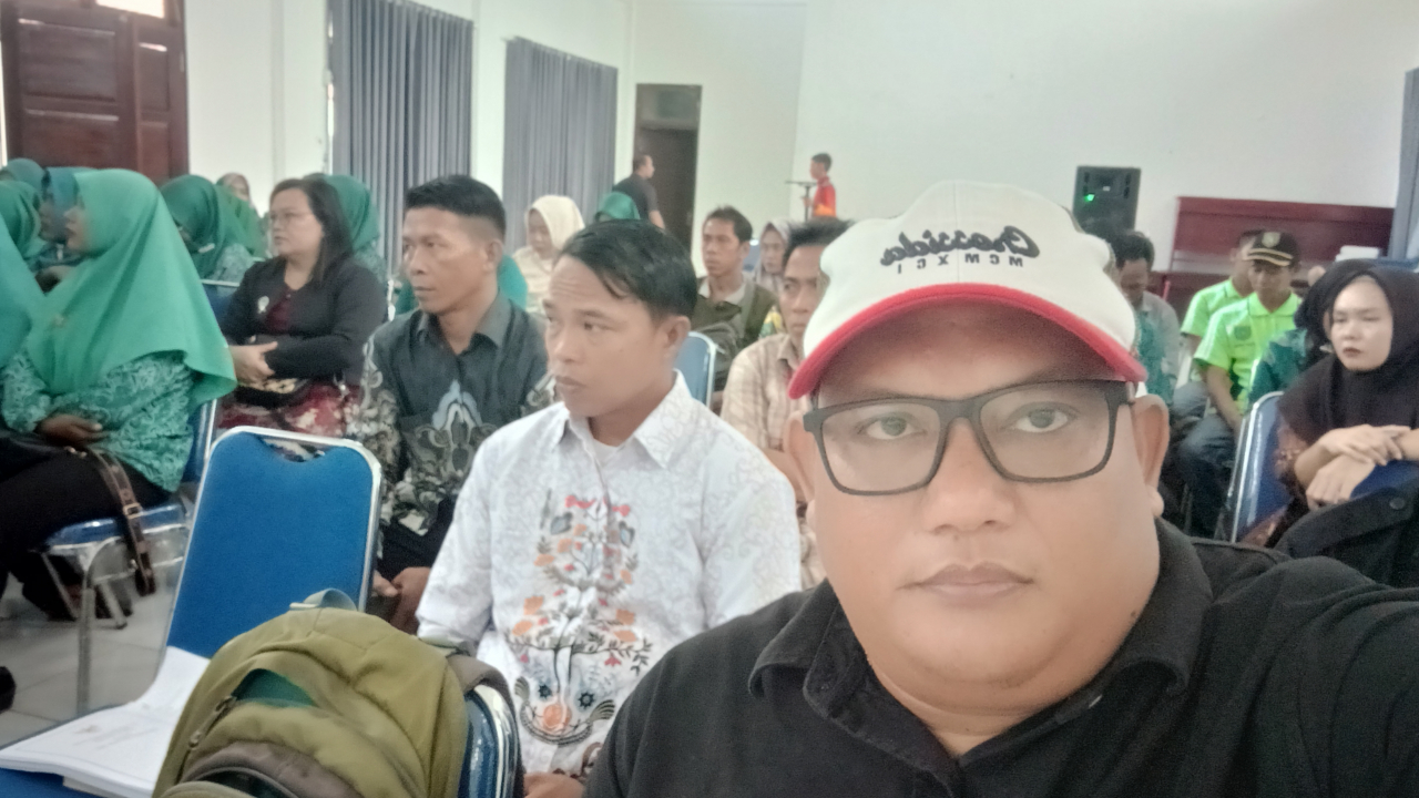 Diskusi Penyusunan APBDes dan Pengelolaan Keuangan di Kecamatan Karau Kuala Dihadiri Kepala Desa Janggi