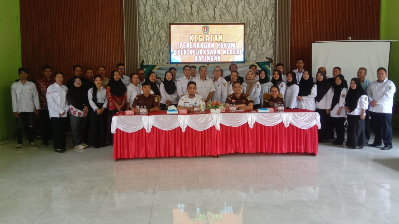 Kepala Desa Galinggang Hadiri Kegiatan Penerangan Hukum oleh Kejaksaan Negeri Katingan