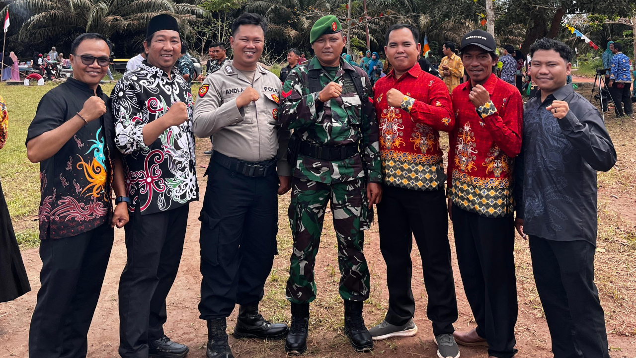 Sekdes Terawan Ikut Upacara HUT RI ke-80 di Kecamatan Seruyan Raya