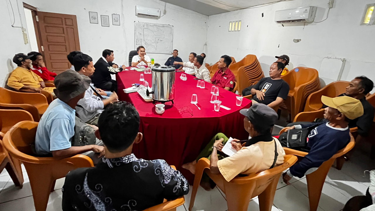 Kepala Desa Terawan Gelar Rapat Tindak Lanjut Pembersihan Eceng Gondok