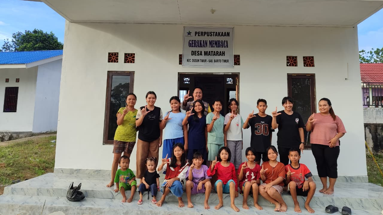 Membuka Jendela Dunia: Mengajak Generasi Muda Desa Matarah untuk Membaca