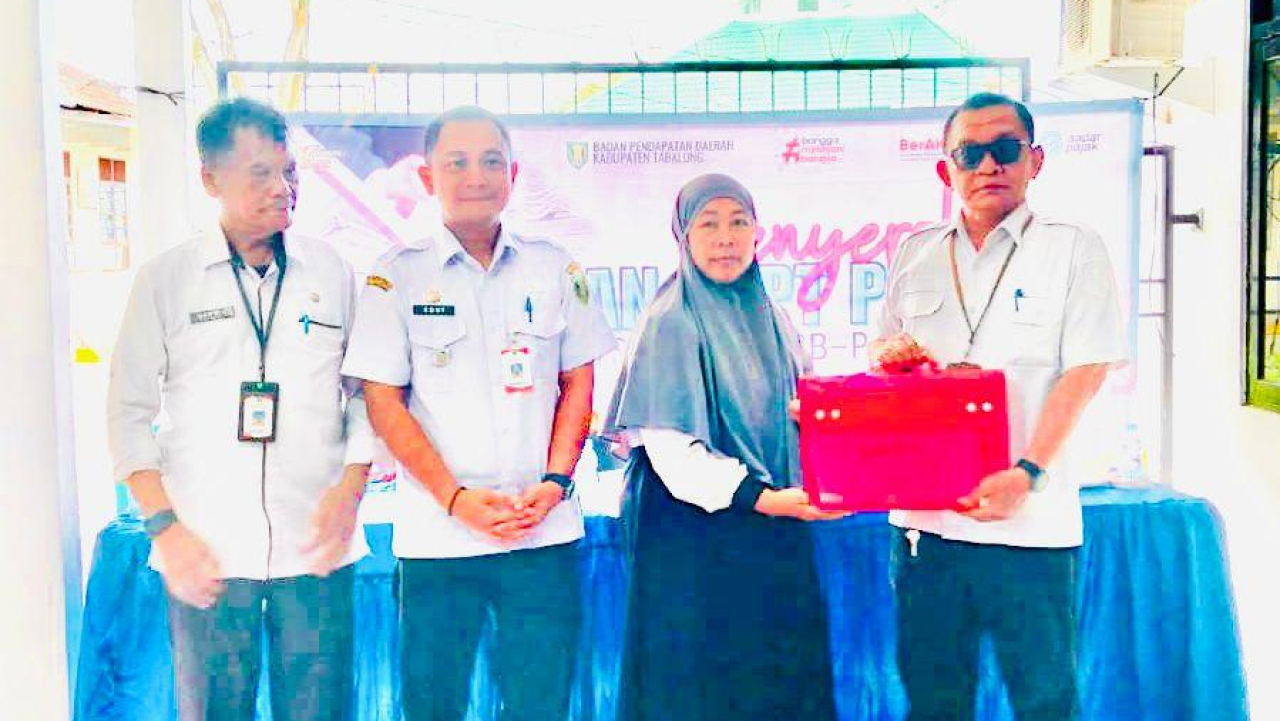 Desa Kapar Terima Penyerahan Pajak PBB Tahun 2026 di Kantor Kecamatan Murung Pudak