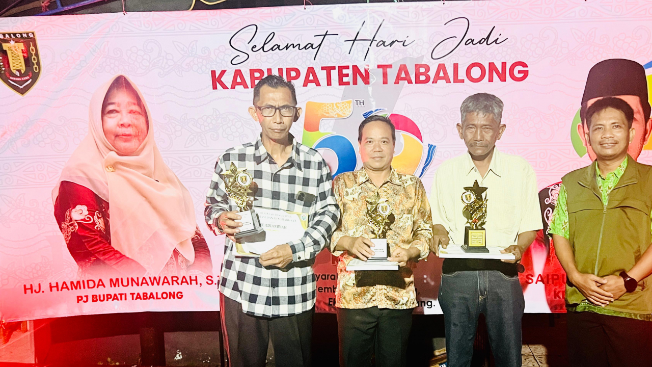 Penghargaan RT dan Warga Berprestasi Desa kapar