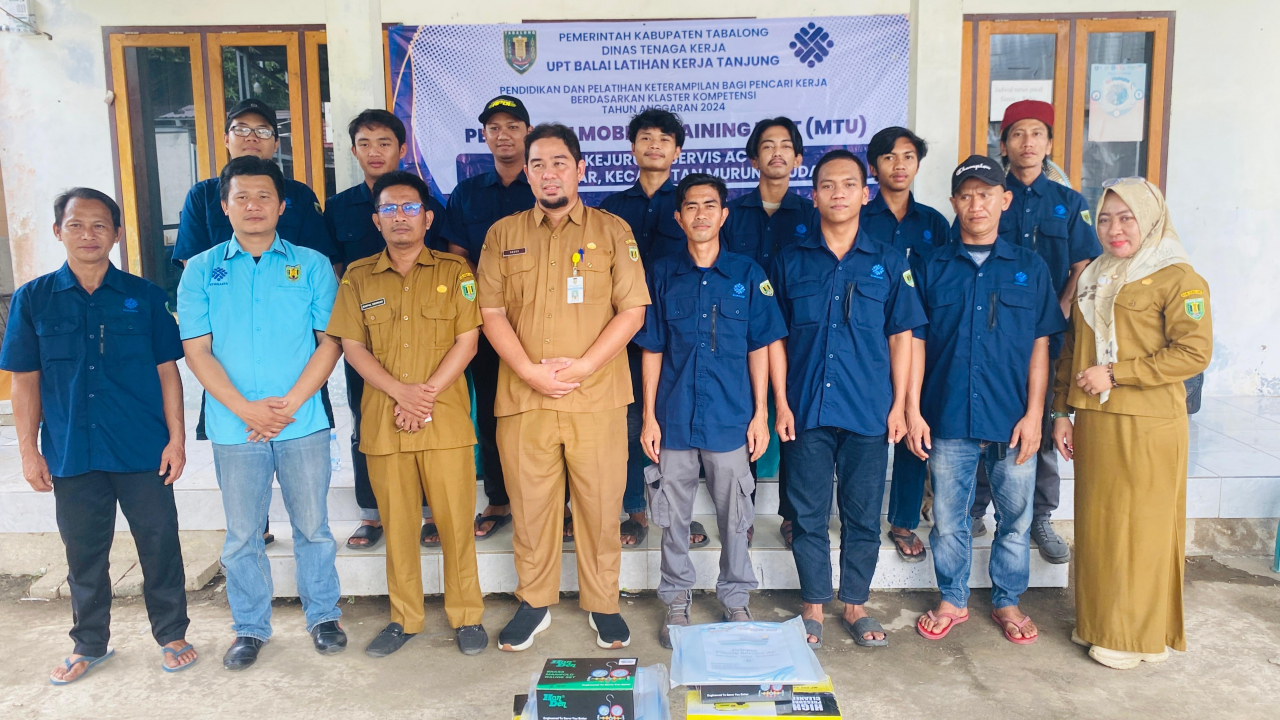 Penutupan Pelatihan Mobile Training Unit Oleh BLK Kabupaten Tabalong di Desa Kapar