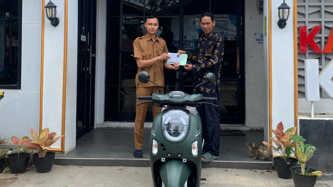Peningkatan Mobilitas BPD Desa Kapar Melalui Penyerahan Kendaraan Operasional
