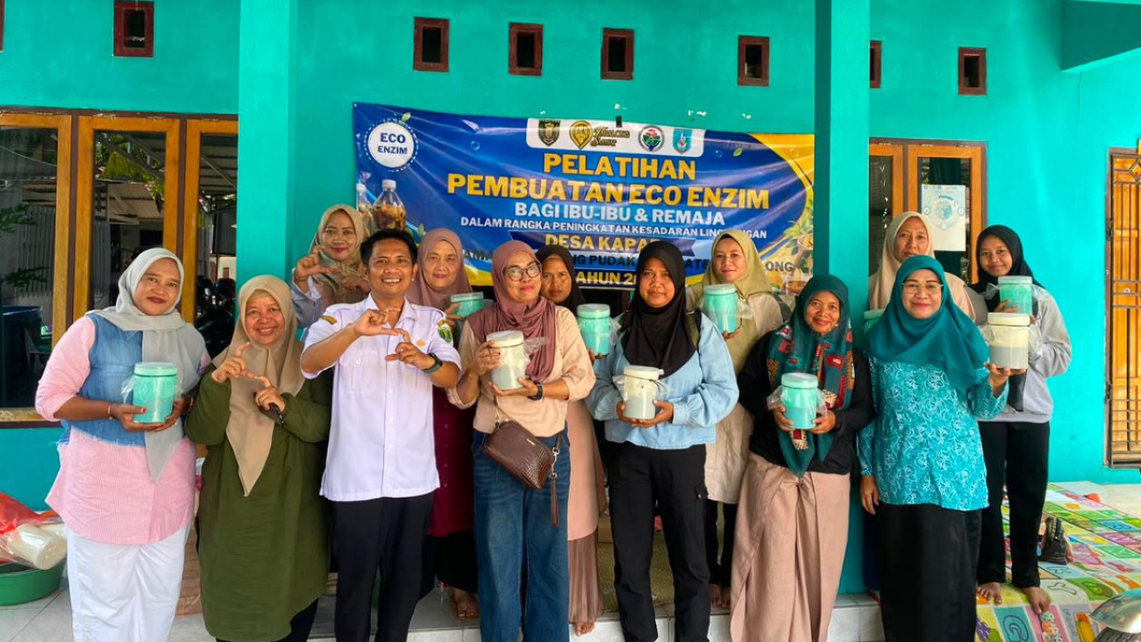 Pemerintah Desa Kapar Gelar Pelatihan Pembuatan Eco Enzim, Dorong Ibu-Ibu Manfaatkan Limbah Organik Bernilai Ekonomis