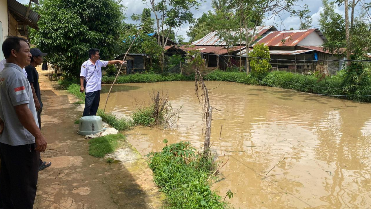 Monitoring Kolam Ikan Warga Kapar RT.15