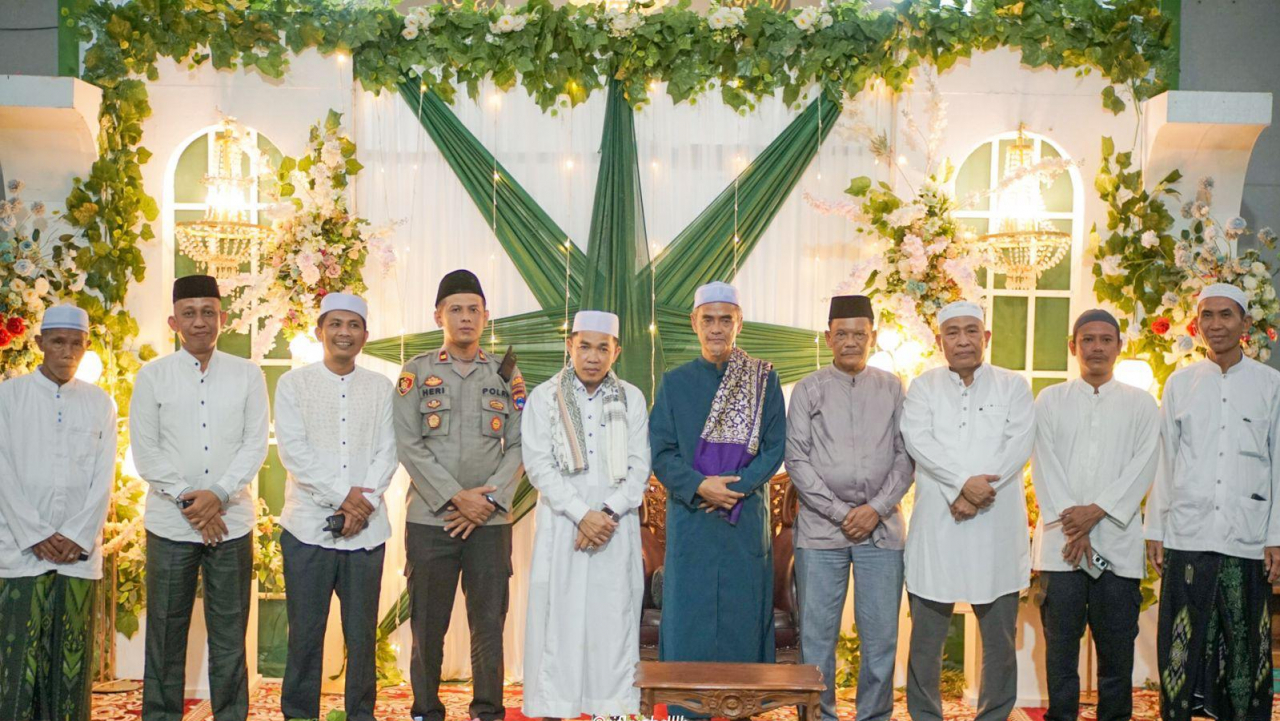 Meriahnya Peringatan Maulid Nabi di Desa Kapar Bersama KH. Fakhruddin (Guru Tungkal)