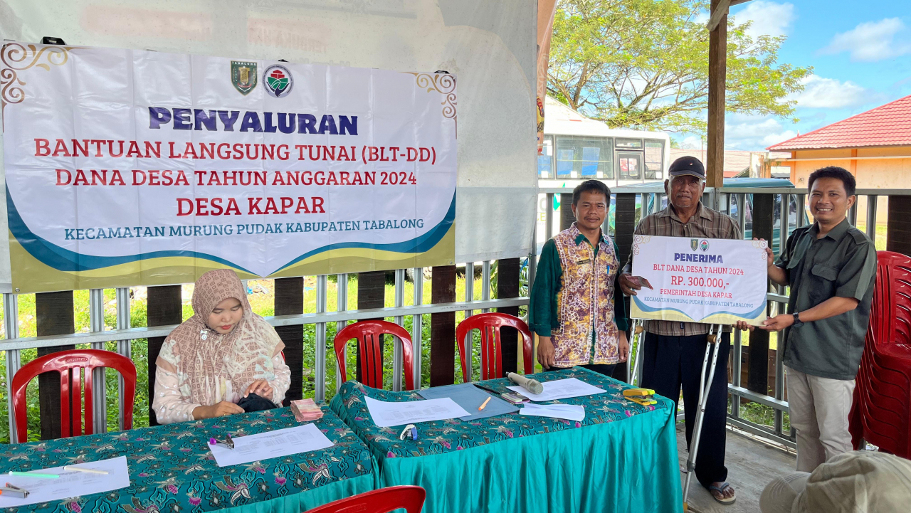 Penyaluran Bantuan Langsung Tunai Dana Desa Kapar Bulan Juni 2024