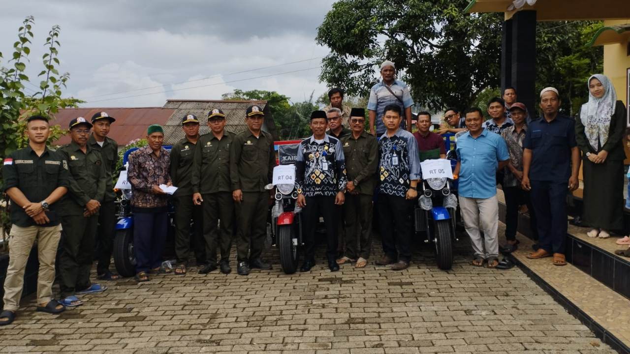 SERAH TERIMA  MOTOR ANGKUTAN SAMPAH