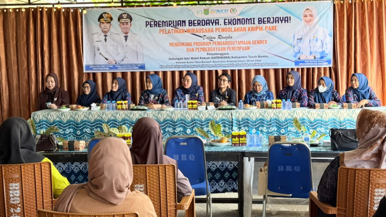 Pelatihan Peningkatan Kapasitas Kewirausahaan Dorong Kemandirian Ekonomi Perempuan di Desa Baroqah