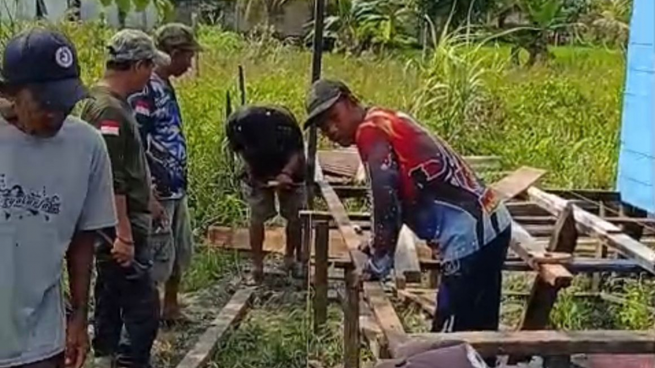 Sinergi Pemerintah dan Warga: Gotong Royong Rampungkan Pembangunan Dapur Rumah Kai Agus