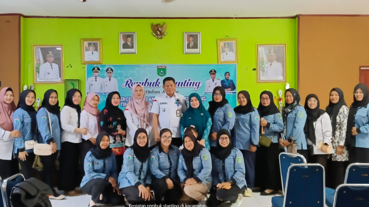 Ketua TP-PKK Desa Baroqah, KPM, dan Bidan Desa menghadiri Rembug Stunting tingkat Kecamatan Simpang Empat
