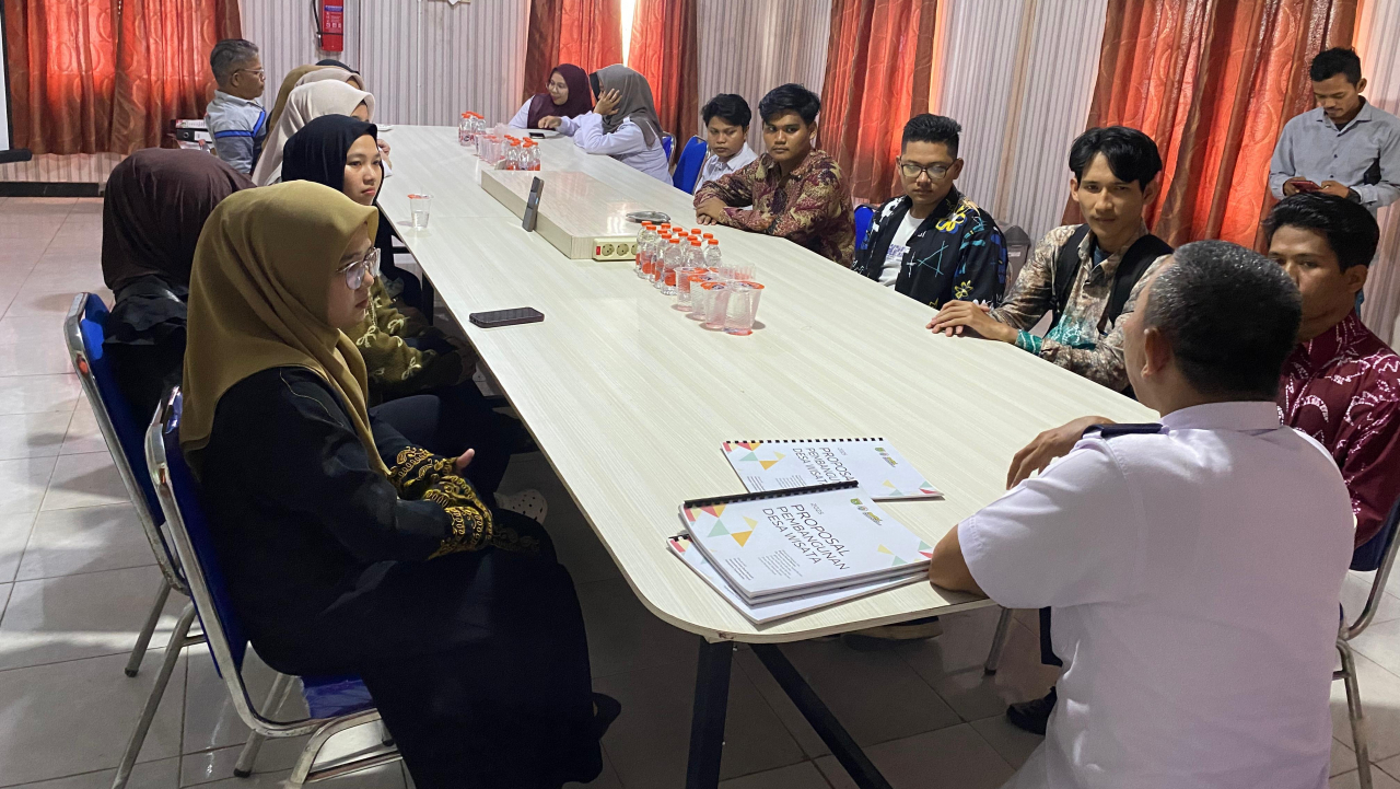 Desa Baroqah Sambut Mahasiswa KKN Mandiri dari Universitas Nahdlatul Ulama Banjarmasin