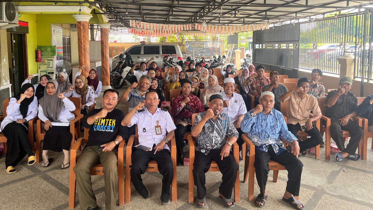 Persiapan 17 Agustus di Desa Baroqah, ada lomba apa aja????