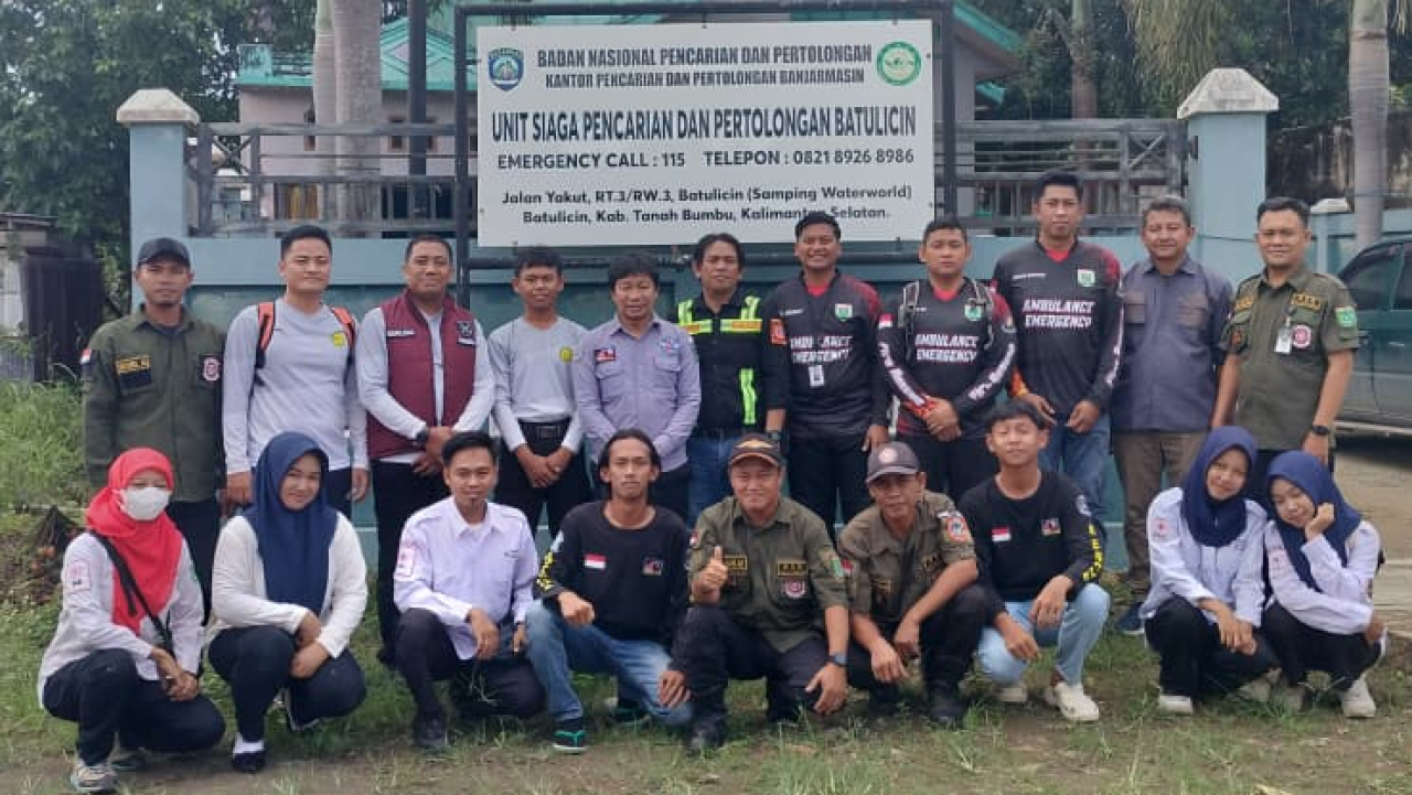 Relawan Siaga Bencana Desa Baroqah Ikuti Pelatihan Water Rescue di Kantor Unit Basarnas Tanah Bumbu