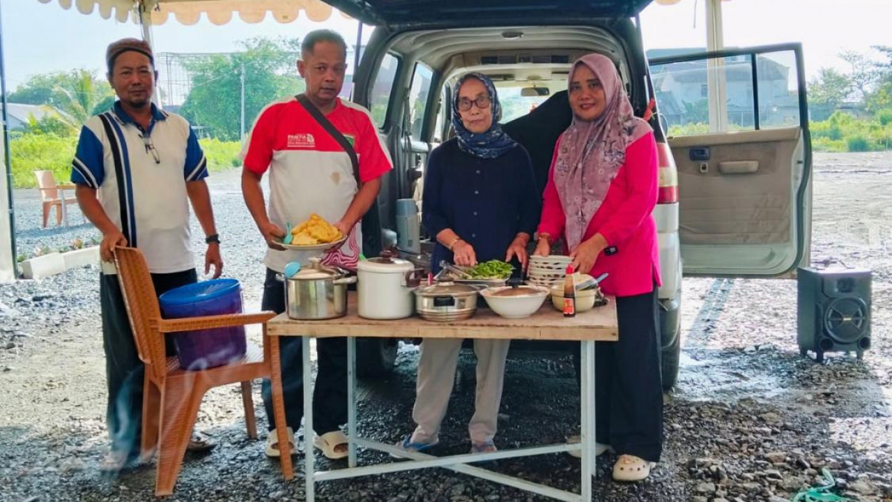 Desa Baroqah Gelar Aksi Jum’at Bersih dan Jum’at Berkah