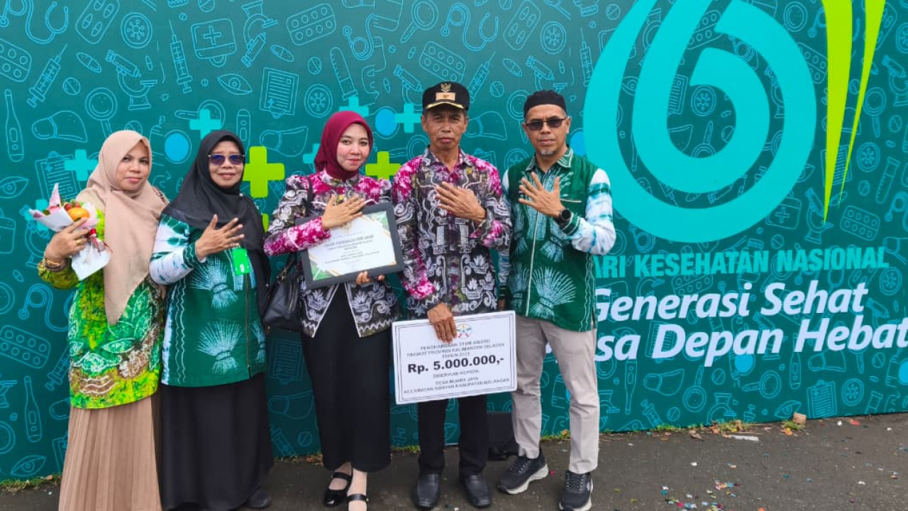 Desa Muara Jaya Terima Penghargaan STBM Award 2025 pada Peringatan HKN ke-61