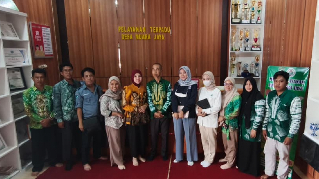 Kementerian dan Dinas Lingkungan Hidup Tinjau Program STBM di Desa Muara Jaya