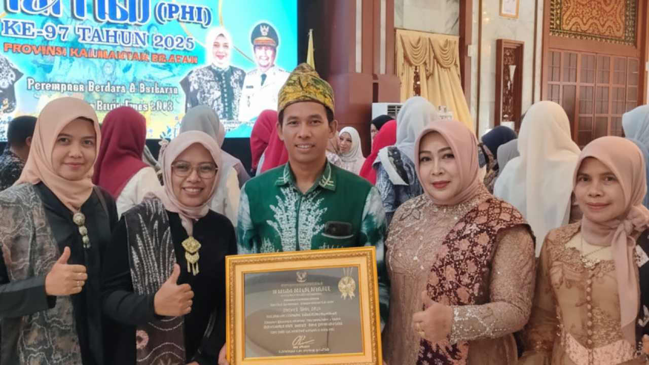 Desa Balida Terima Piagam Penghargaan Relawan SAPA dari Gubernur Kalsel