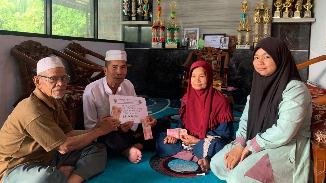 Pemerintah Desa Balida Salurkan BLT Dana Desa Tahap III Tahun 2025