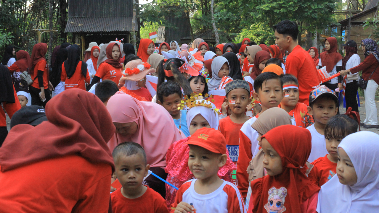 Kemeriahan Tujuh Belasan di Desa Balida Berlangsung Meriah di Wisata Pasar Budaya Racah Mampulang