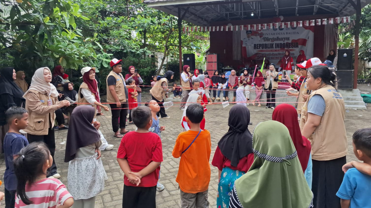 Desa Balida & Mahasiswa KKN UMBJM Gelar Lomba 17 Agustusan di Wisata Racah Mampulang
