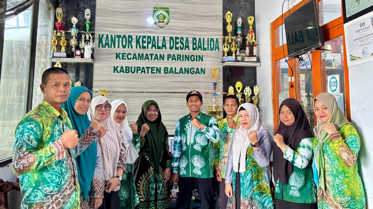 Pembinaan dan Evaluasi Administrasi Desa Balida oleh Kasi Pemerintahan Kecamatan Paringin