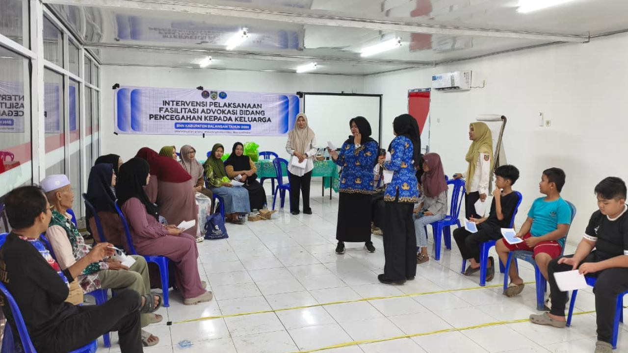 Perkuat Ketahanan Keluarga, BNN Kabupaten Balangan Gelar Fasilitasi Advokasi Pencegahan Narkoba di Desa Maradap