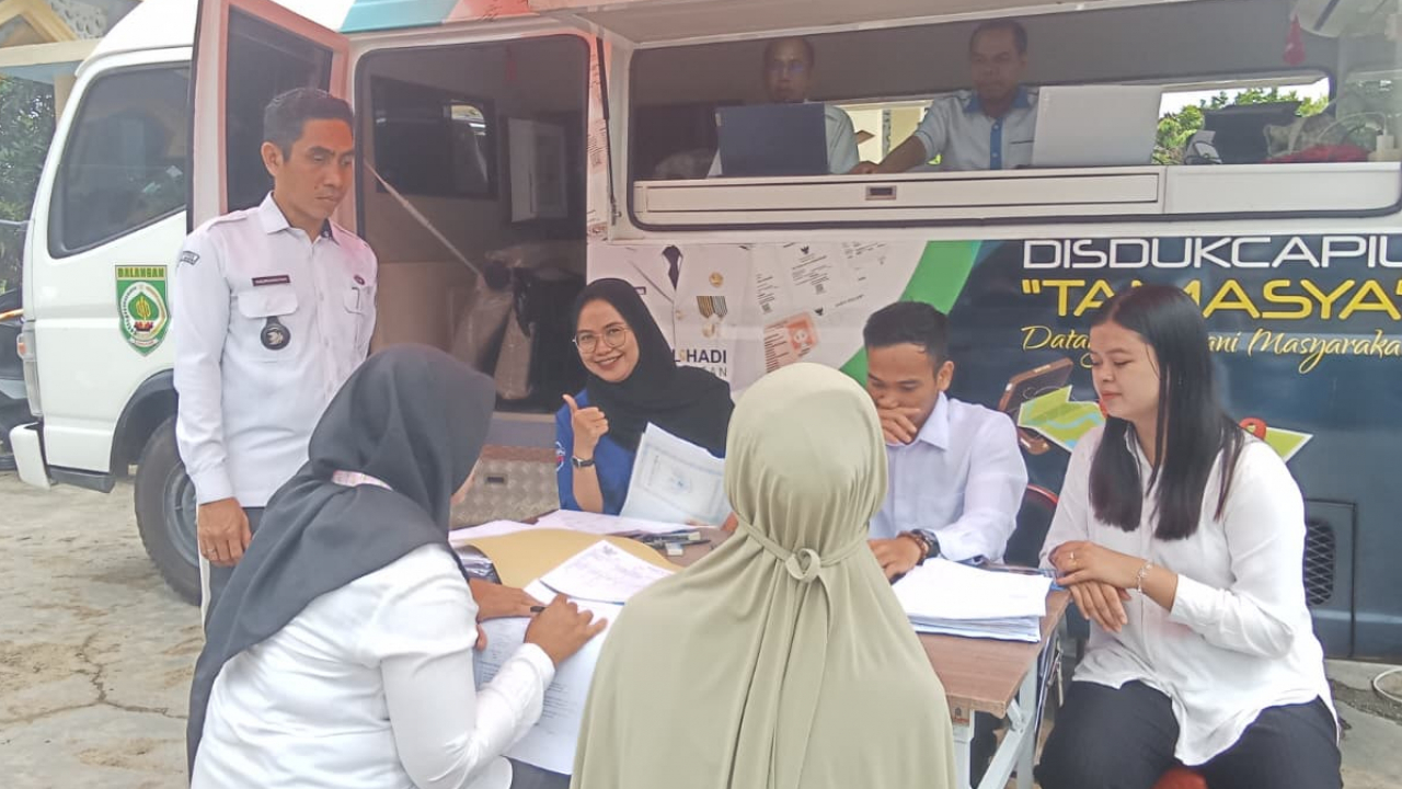 Disdukcapil Balangan Gelar Program “TAMASYA” di Desa Maradap