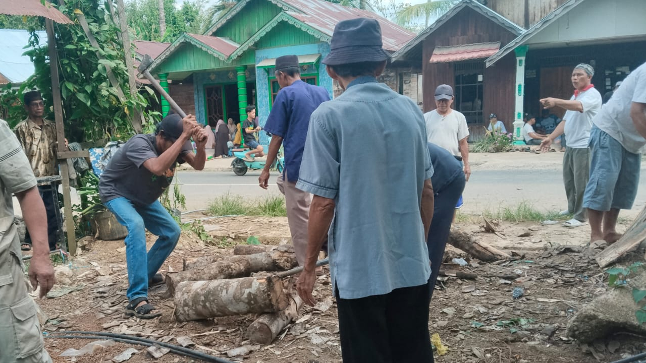 Kearifan Lokal "Mangangayu" Tetap Lestari, Semangat Gotong Royong Masyarakat Desa Maradap Terus Terjaga