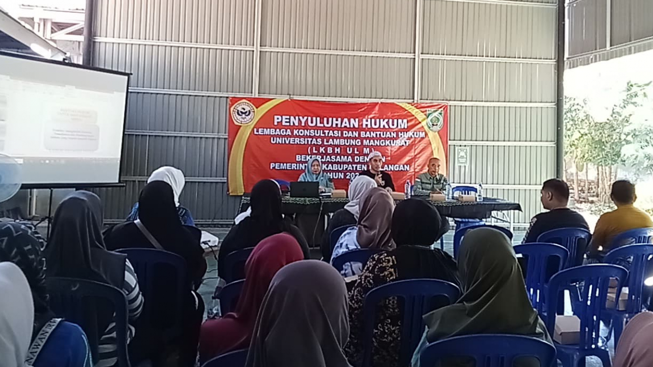 LKBH ULM dan Pemkab Balangan Gelar Penyuluhan Hukum di Desa Maradap