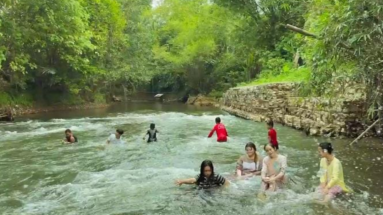 Potensi Wisata Alam Sungai RT 03 Desa Maradap