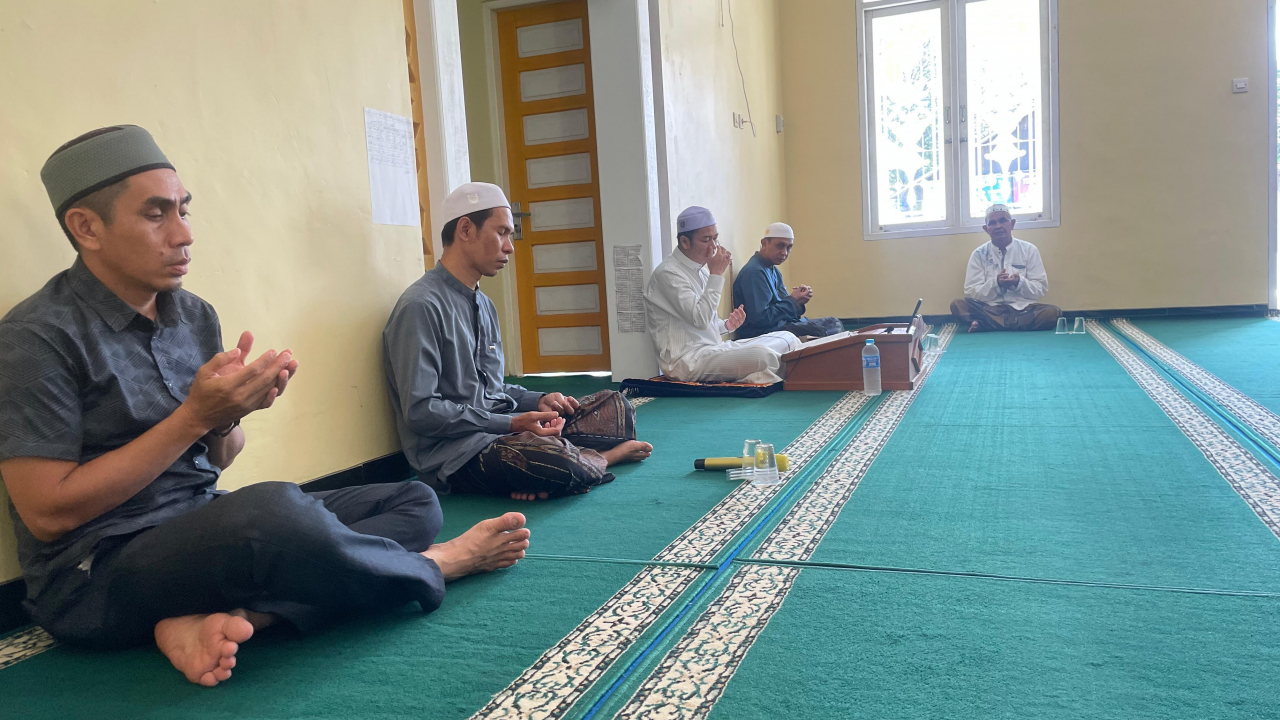 Pengajian Rutin Jum’at Berkah Perkuat Nilai Keagamaan di Desa Maradap