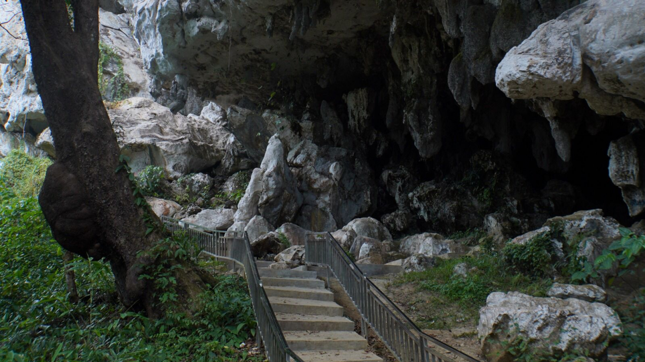 Gua Gunung Batu Sungsum: Misteri, Sejarah, dan Wisata Alam di Balangan