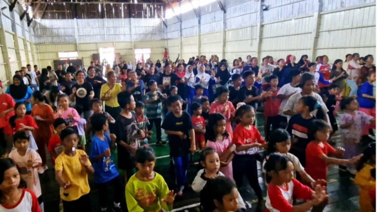 Senam Bersama Meriahkan Desa Sepatin