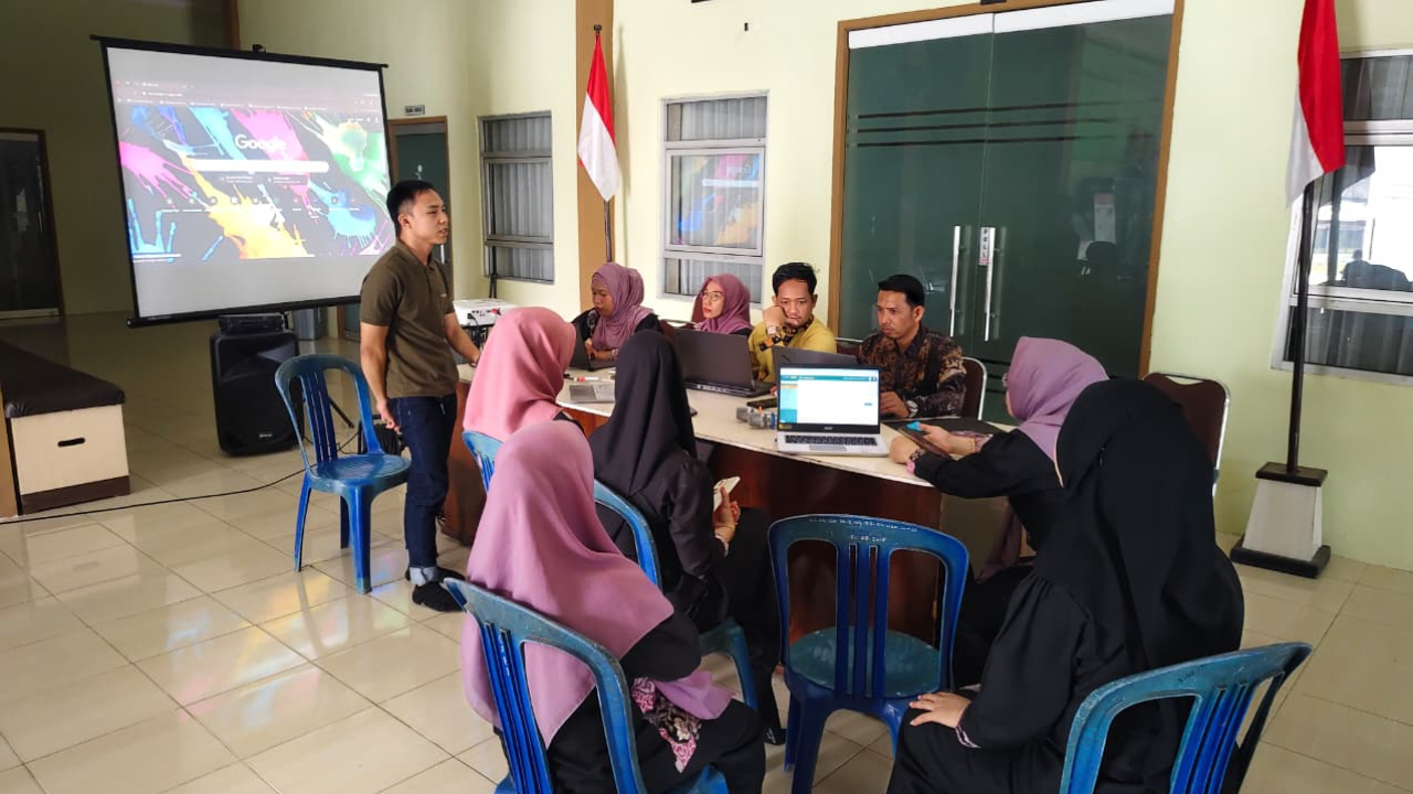 Tingkatkan Pelayanan Berbasis Digital, Desa Gas Alam Badak 1 Laksanakan Kegiatan Pendampingan DigiDes