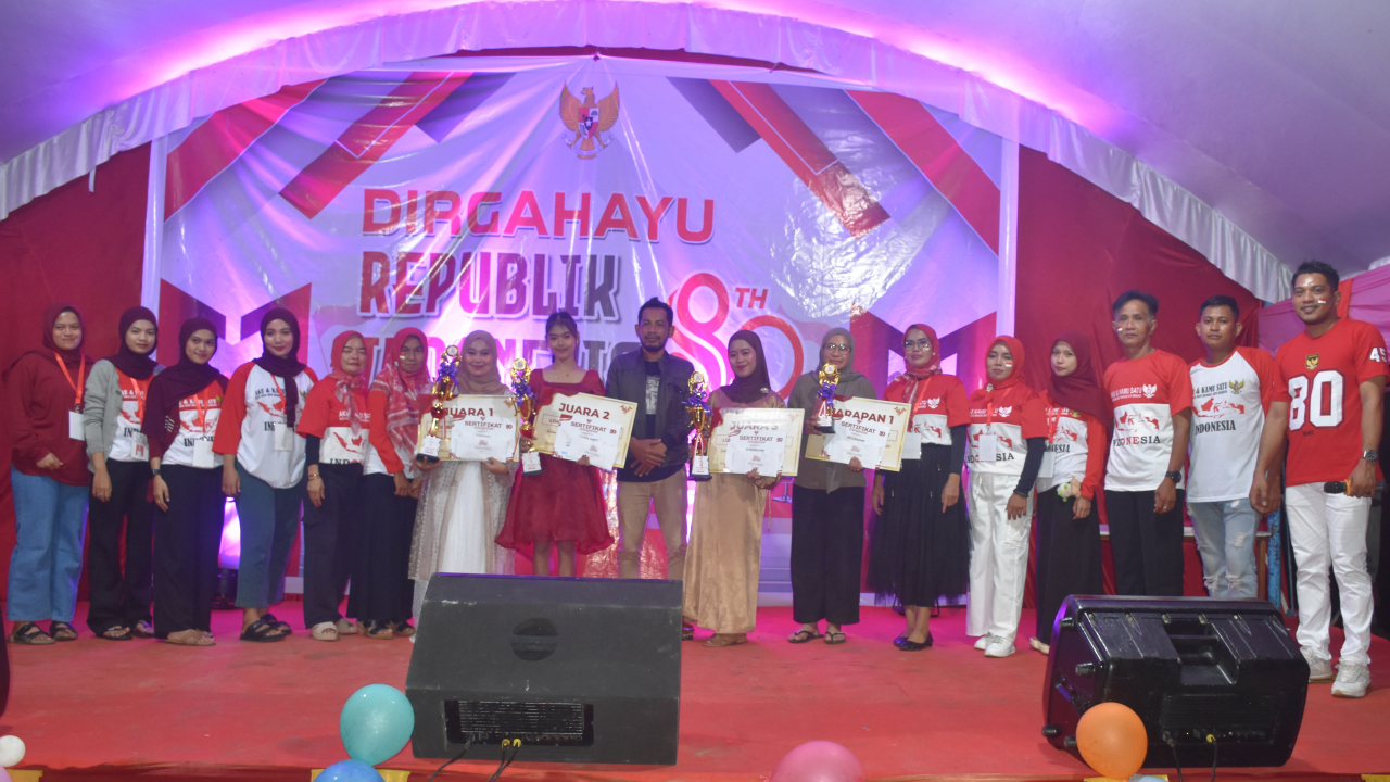 Lomba Bernyanyi di Pantai Biru Kersik Meriahkan HUT RI ke-80