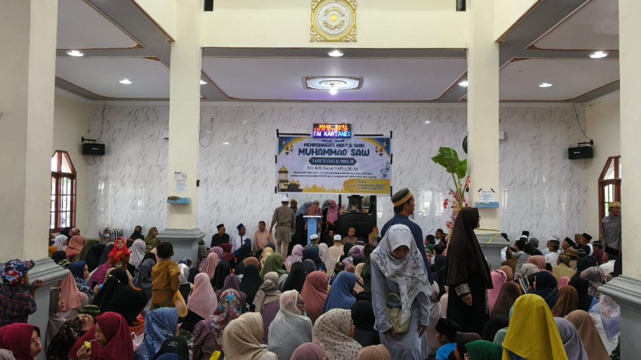 Pemdes Kersik Hadiri Peringatan Maulid Nabi Muhammad SAW 1447 H di Masjid At-Taqwa