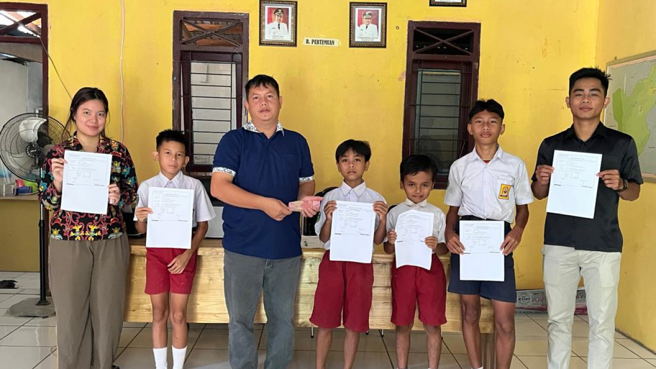 Bantuan Pendidikan Anak Tidak Mampu di Desa Mendika Tahun 2025