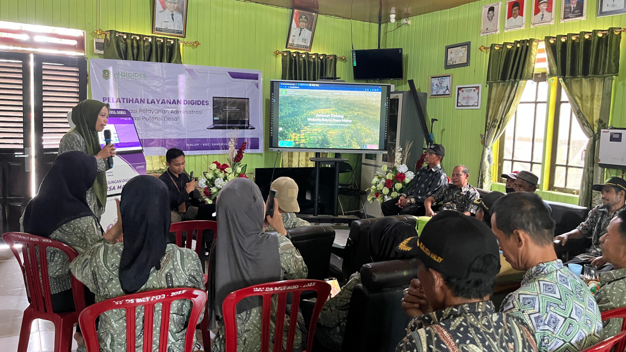 Peningkatan Kapasitas Masyarakat Desa Maloy Melalui Pelatihan Digital