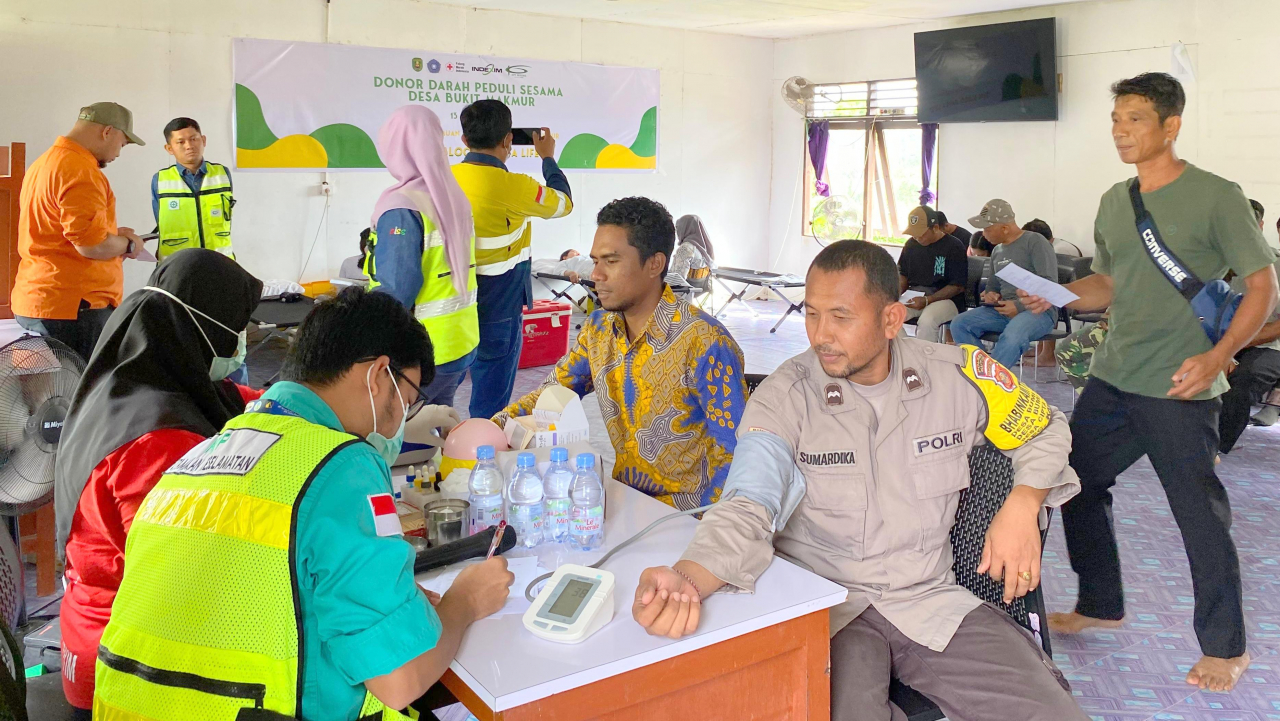 Kegiatan Donor Darah Peduli Sesama di Desa Bukit Makmur, Kecamatan Kaliorang