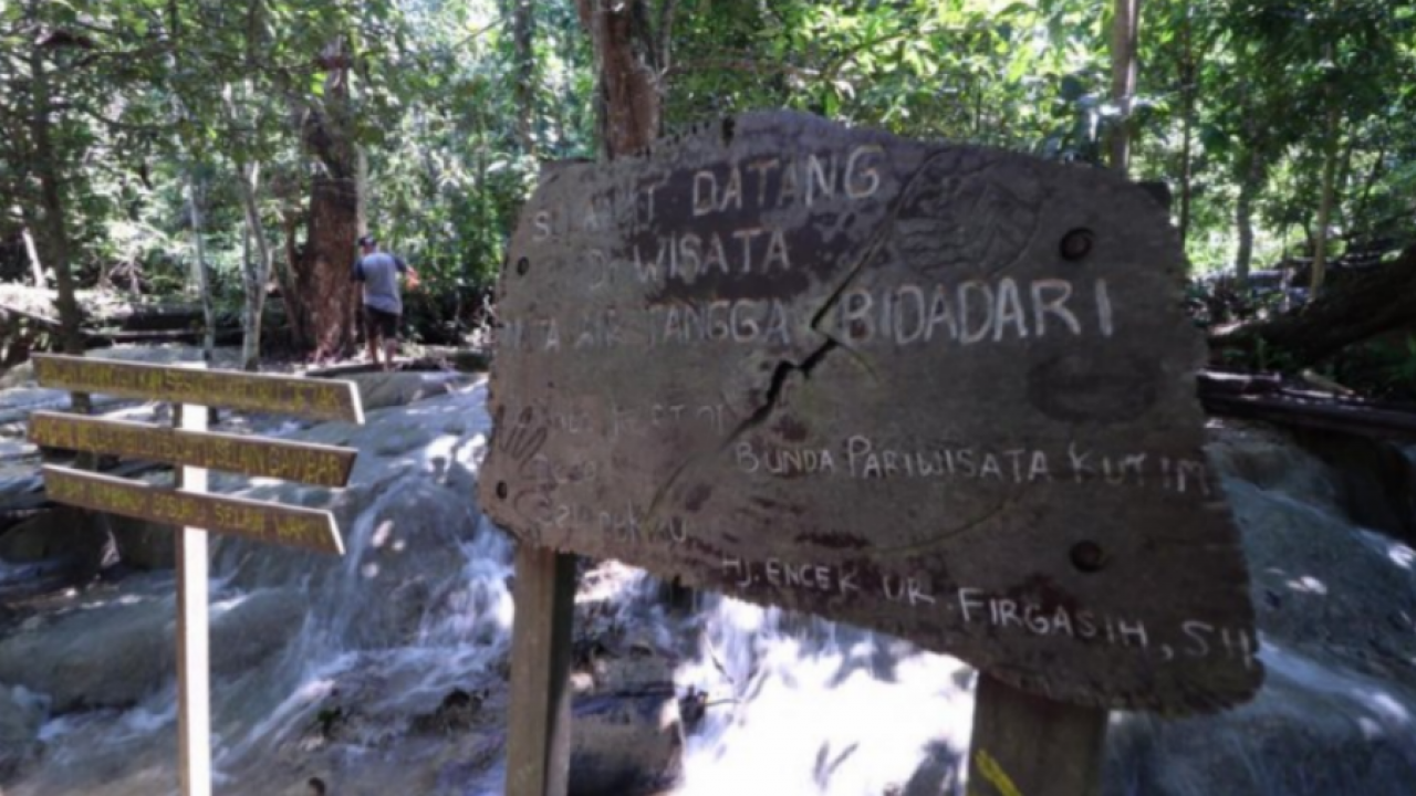 Air Terjun Tangga Bidadari