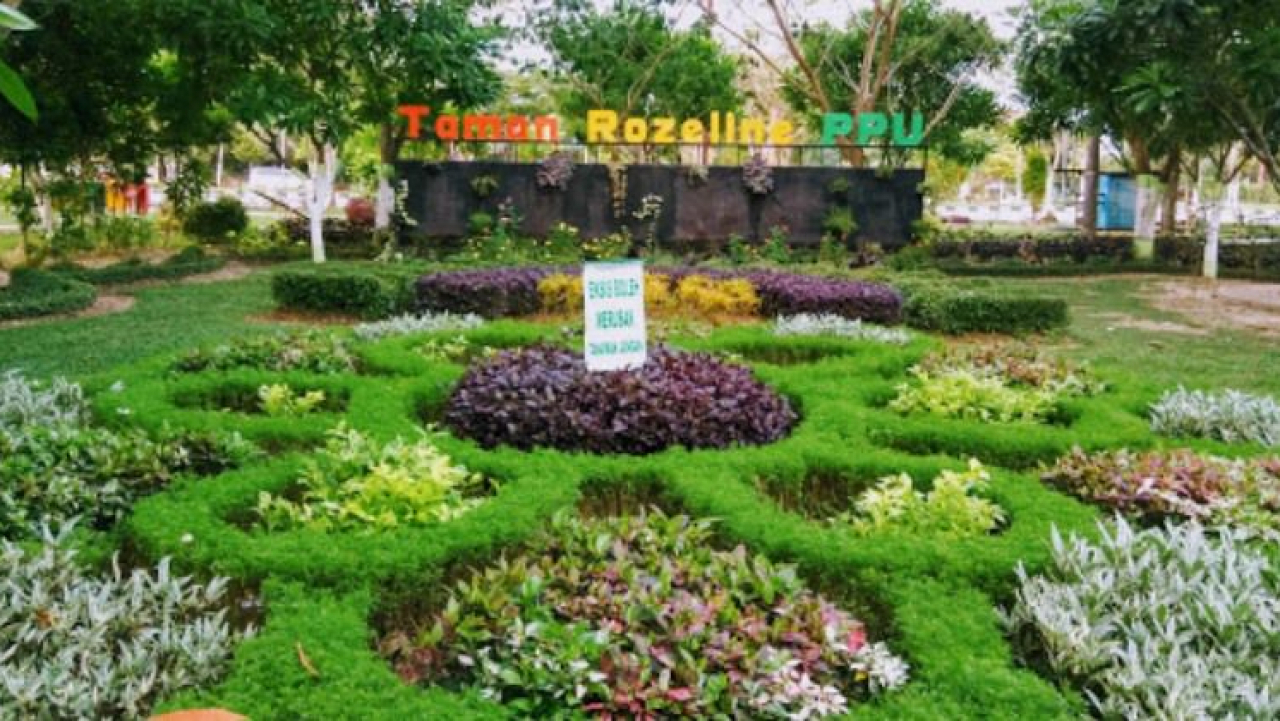 Taman Bunga Rozelin