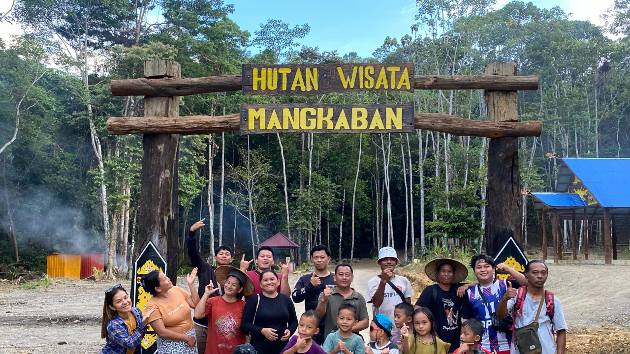 Pesona Air Terjun dan Hutan Lindung di Wisata Mangkaban Desa Sebawang