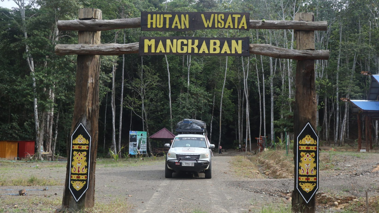 Menyelami Kearifan Lokal: Ekspedisi Hutan Adat Sebawang di Tana Tidung