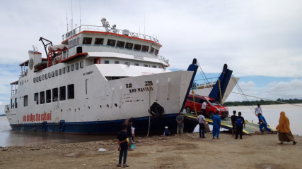 Penumpang Ferry Meningkat Tajam | Website Resmi Desa Sebawang